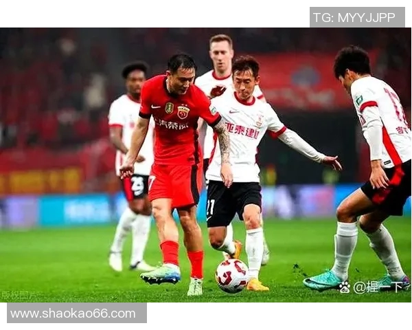 杭州足球队在奥运会积分榜上以62分稳居第一名展现强劲实力